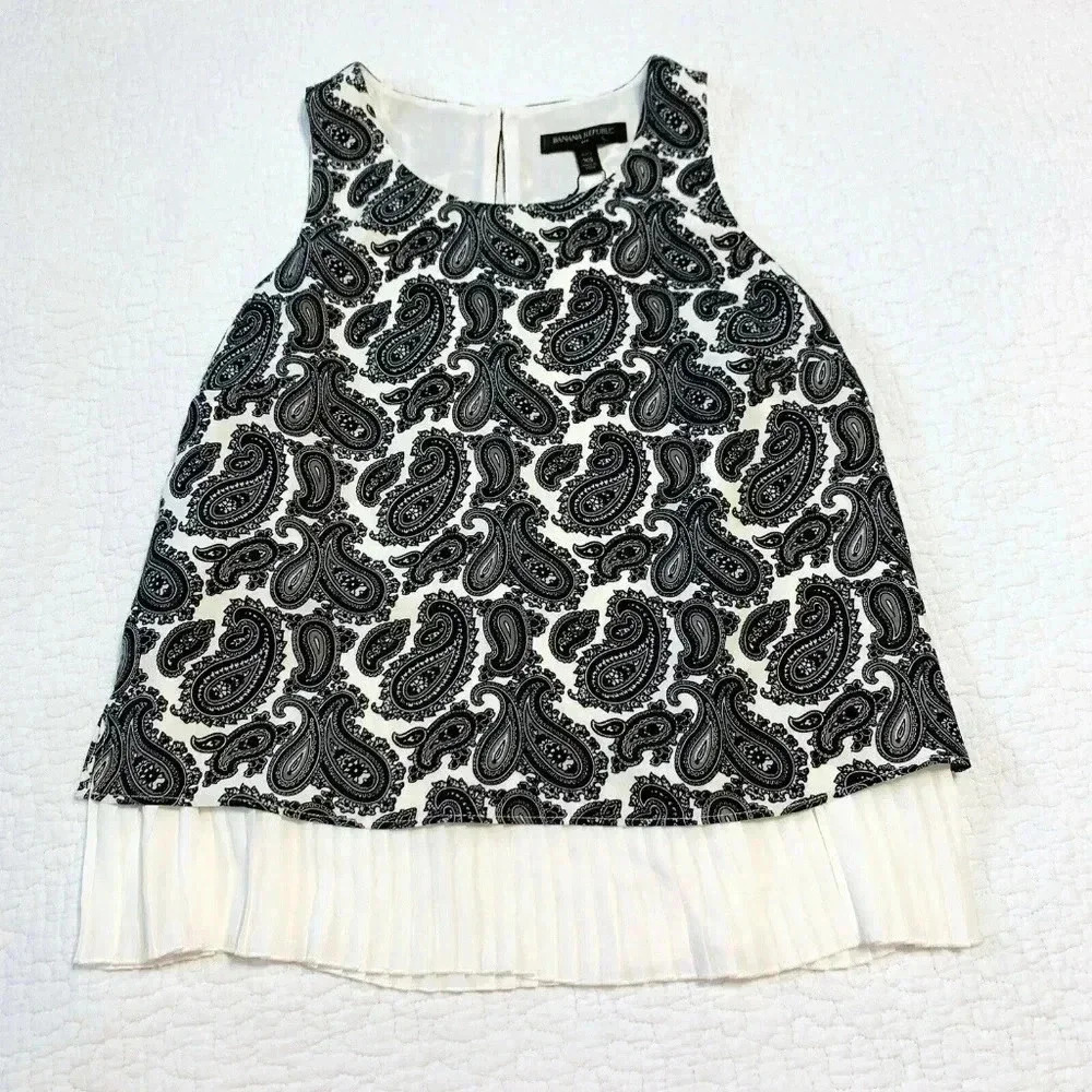 Banana Republic Factory Paisley Pleated Hem Top